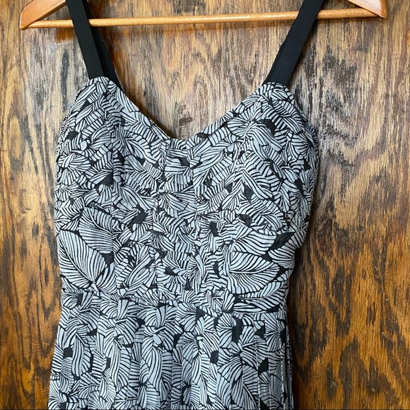 Anthropologie Greylin Leaf Print Pleated Dress SMA - Picture 3 of 10